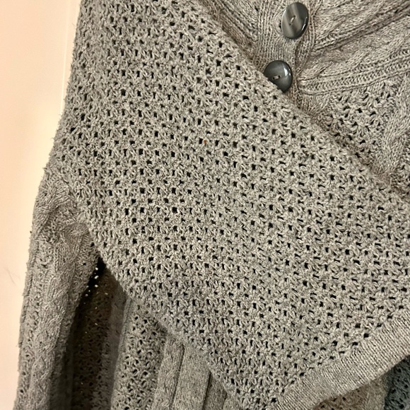 Croft&Barrow Grey Scoop Neck two button 3/4 sleeve woven sweater Size 2X - Picture 4 of 7